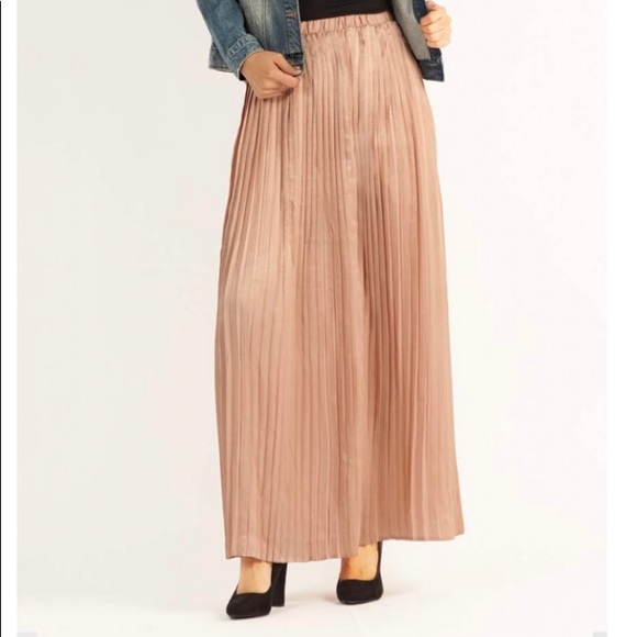 Pleated Skirt - Picture 1 of 1